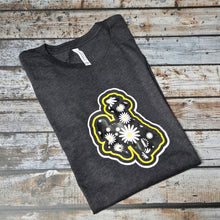 Scattered Daisies ~ Steamboat ~ Dark Heather Bella tee - My Wyo Designs