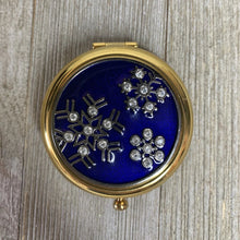 Estee Lauder "Snowy Night" Powder Compact