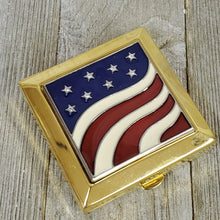 Vintage 2002 Estee Lauder ~America The Beautiful~ Powder Compact