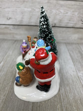 Snow Village Department 56 " Santa Comes To Town