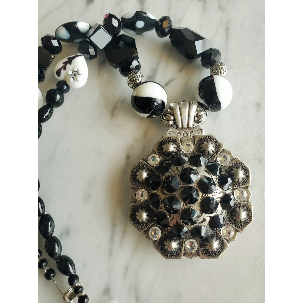 Black & White Pewter Concho Western Necklace - My Wyo Designs